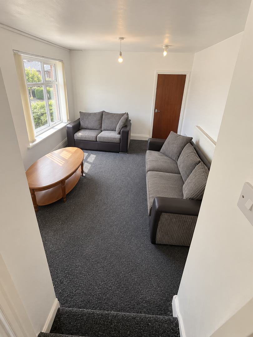 5 bed property in Monthermer Road, Cardiff